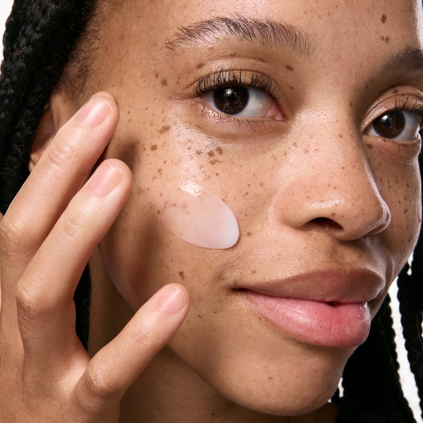 vitamin-b-c-and-e-moisturizer-w4 VitBC_E_ModelGoopMacro_2000x2000_bc64d363-139d-4699-88a9-2e0b1942763a.jpg