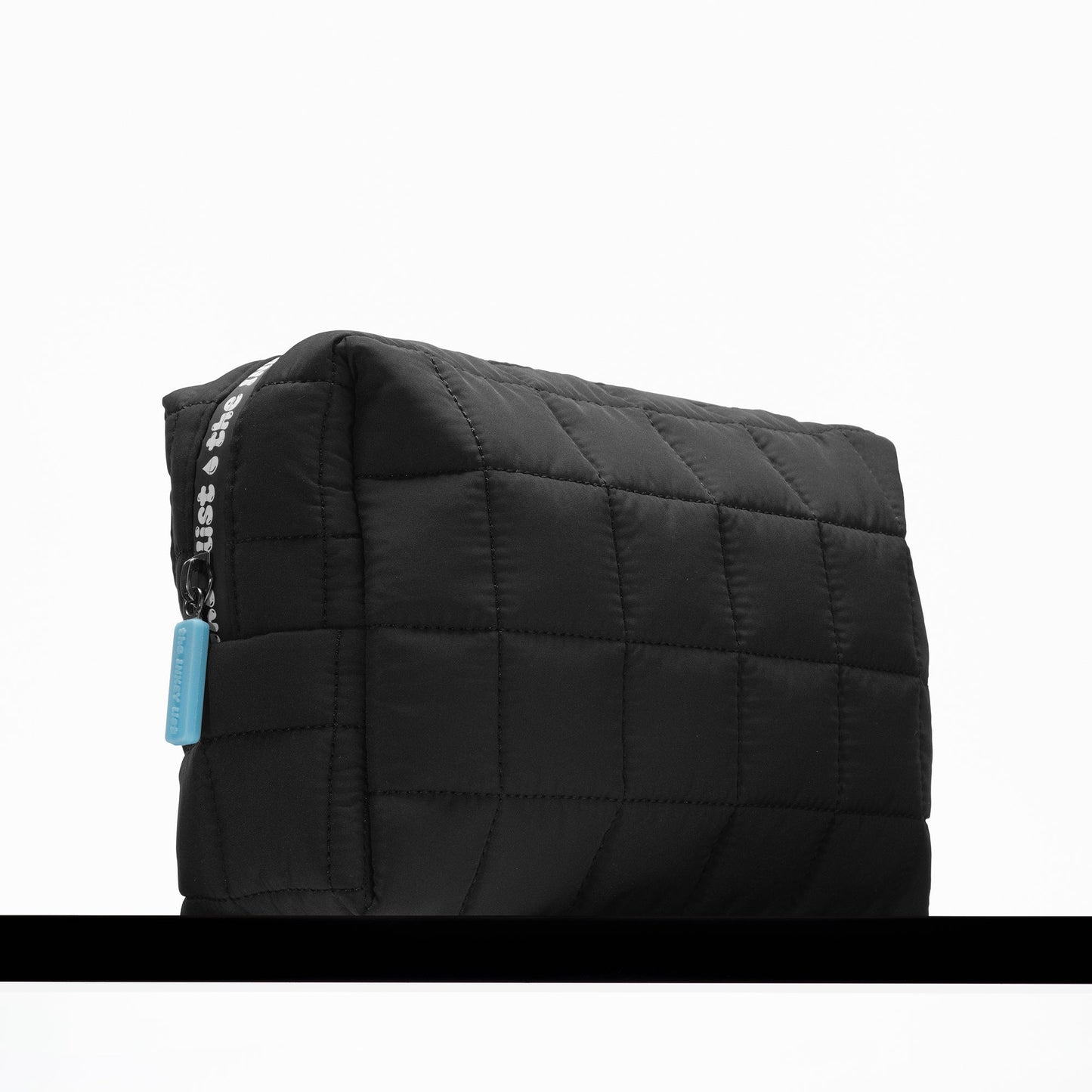 the-inkey-list-washbag-q7 washbag-hydration-05.jpg